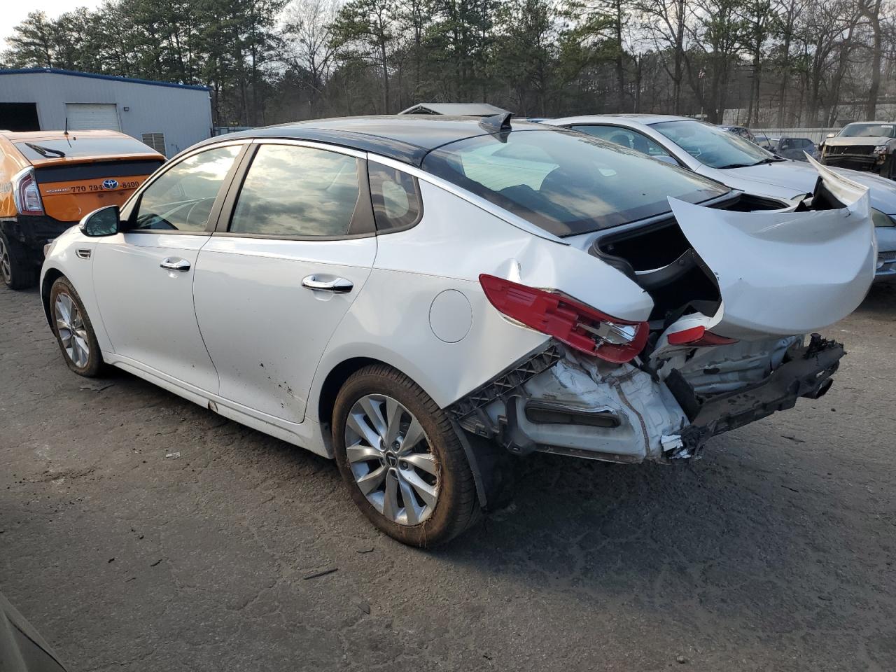 2016 KIA Optima VIN 5XXGT4L3XGG071430 Copart auction photo, rear end damage thumbnail 2