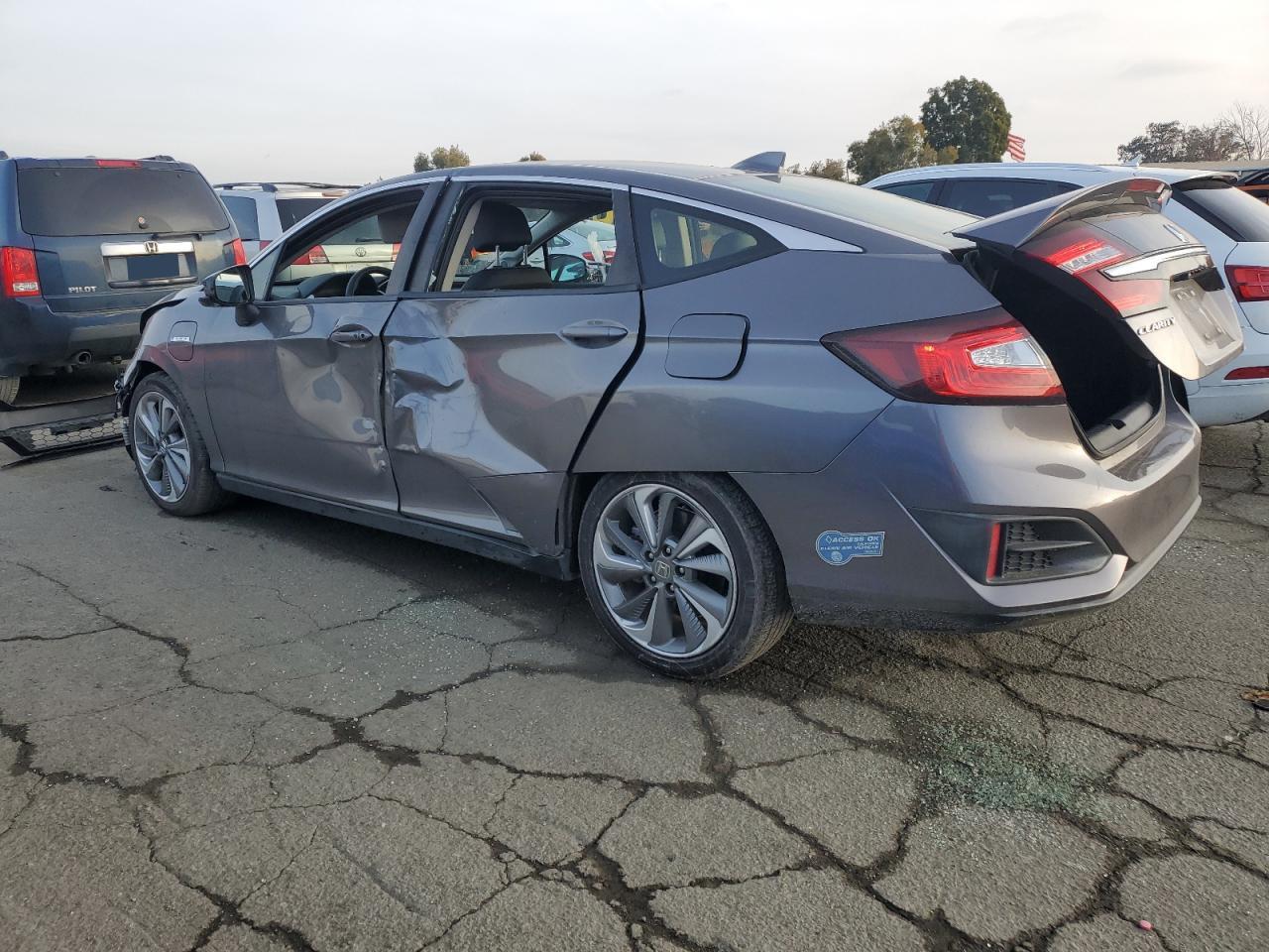 2021 Honda Clarity VIN JHMZC5F18MC000357 Copart auction photo, all over damage thumbnail 2