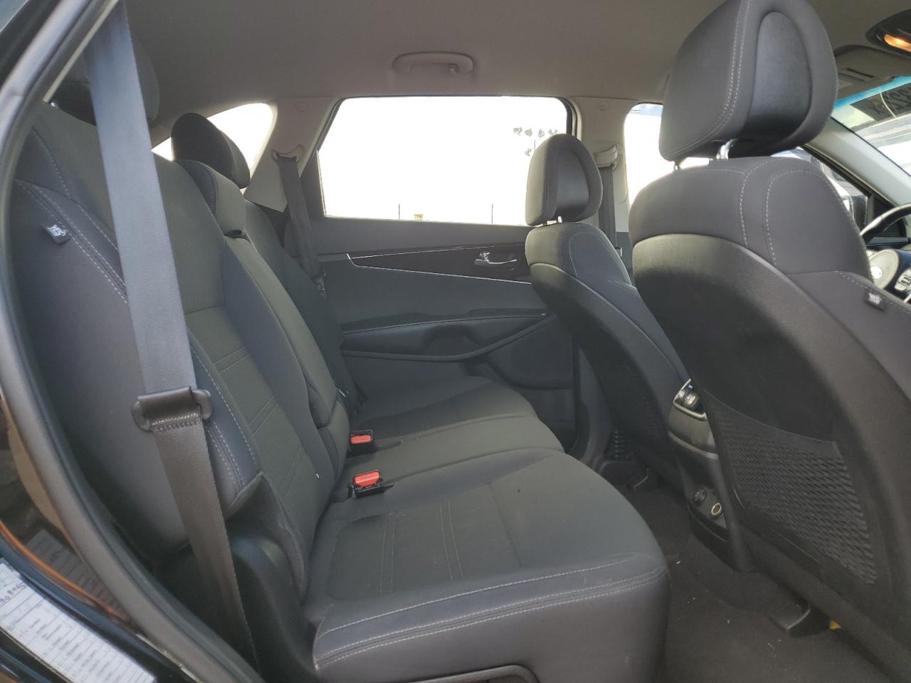 2016 KIA Sorento VIN 5XYPGDA30GG065381 Copart auction photo, vandalism damage thumbnail 11
