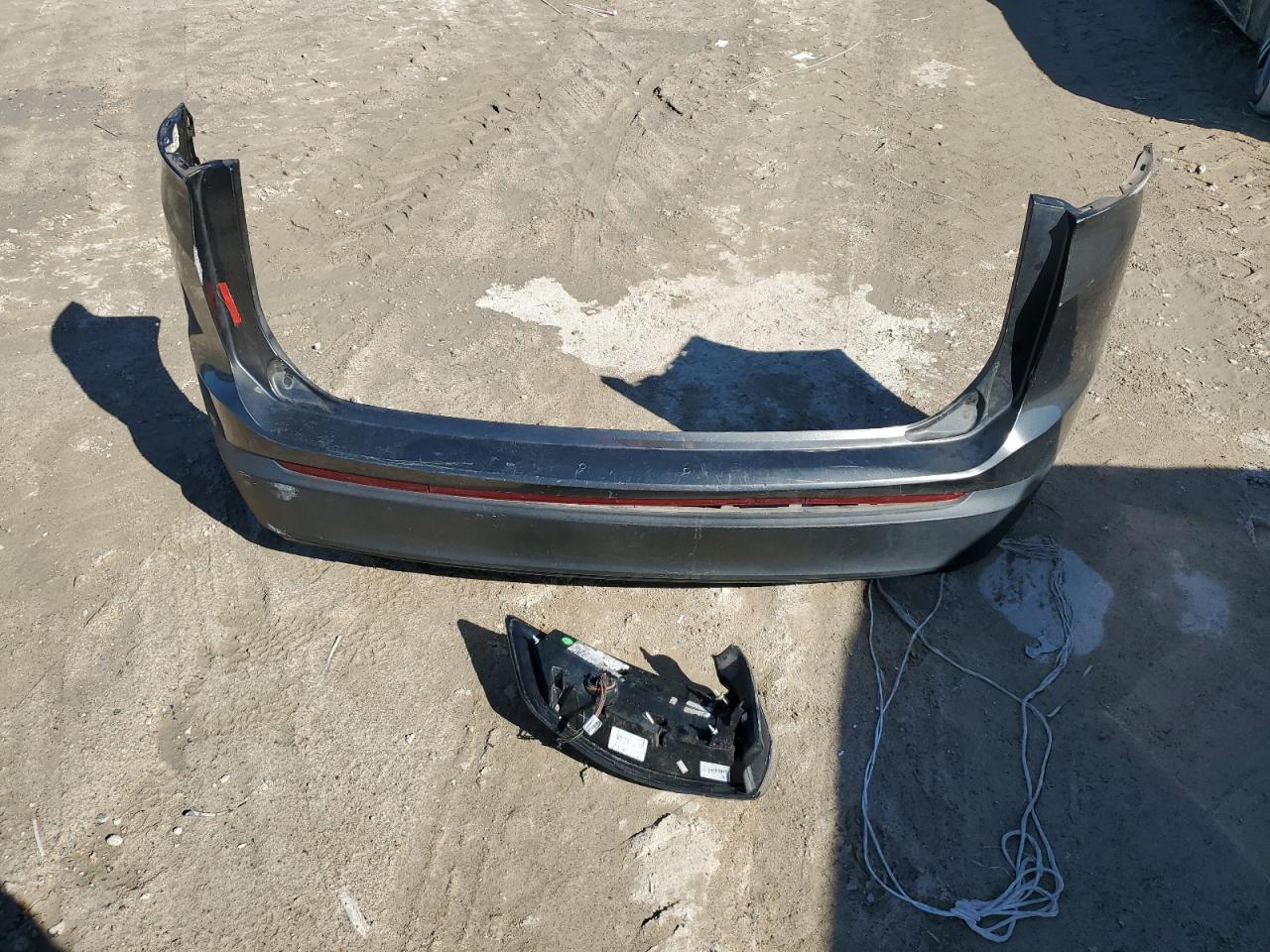 2015 Ford Edge VIN 2FMTK3G95FBB45048 Copart auction photo, rear end / minor dent/scratches damage thumbnail 13
