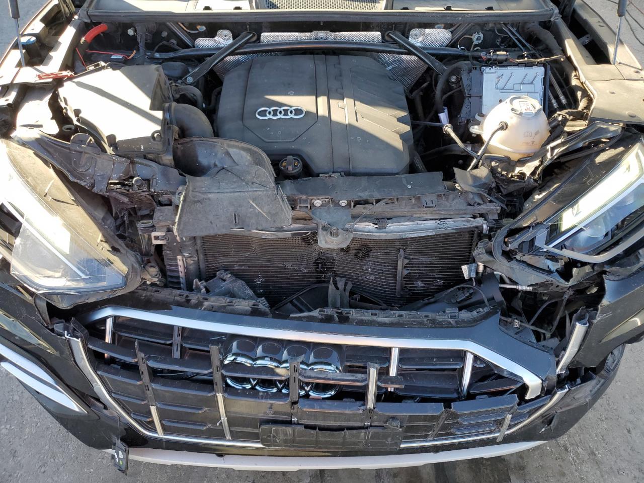 2021 Audi Q5 VIN WA1BAAFY6M2008245 Copart auction photo, front end damage thumbnail 12