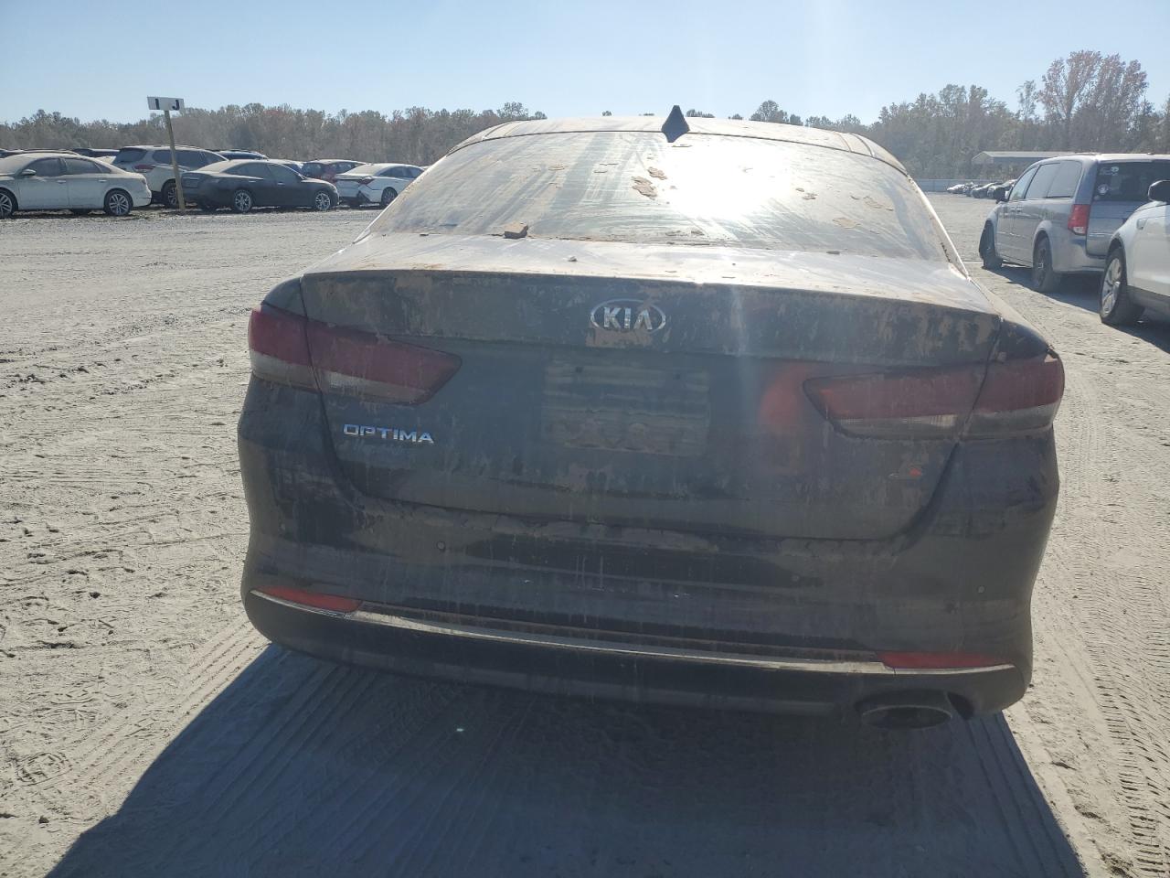 2018 KIA Optima VIN 5XXGT4L32JG241612 Copart auction photo, water/flood damage thumbnail 6