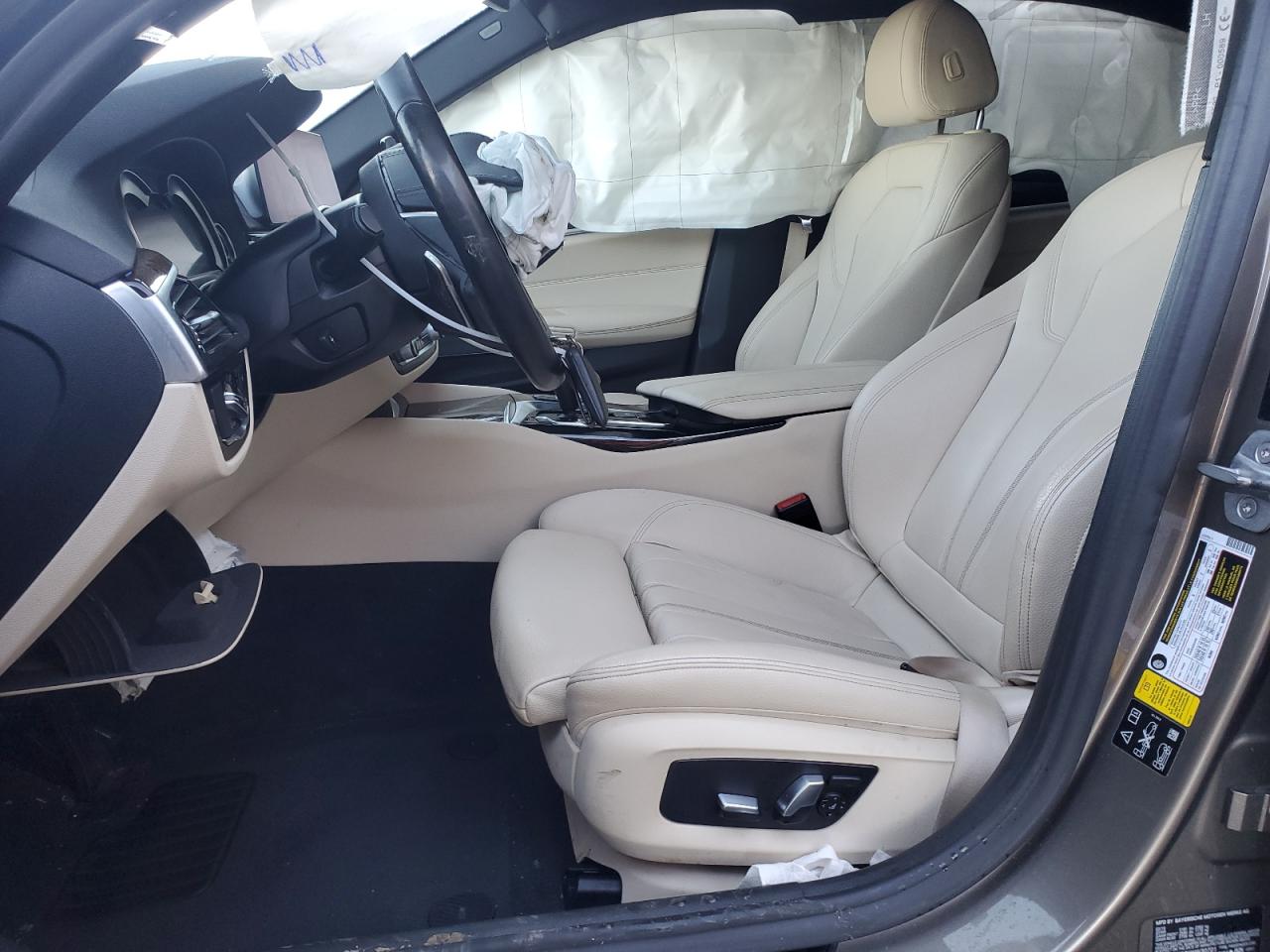 2019 BMW 5er VIN WBAJE7C57KWW30701 Copart auction photo, front end damage thumbnail 7