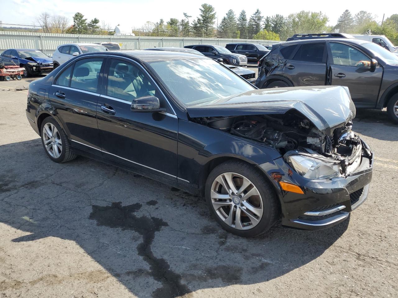 2014 Mercedes-Benz C-klasse VIN WDDGF8AB5EG182598 Copart auction photo, front end damage thumbnail 4