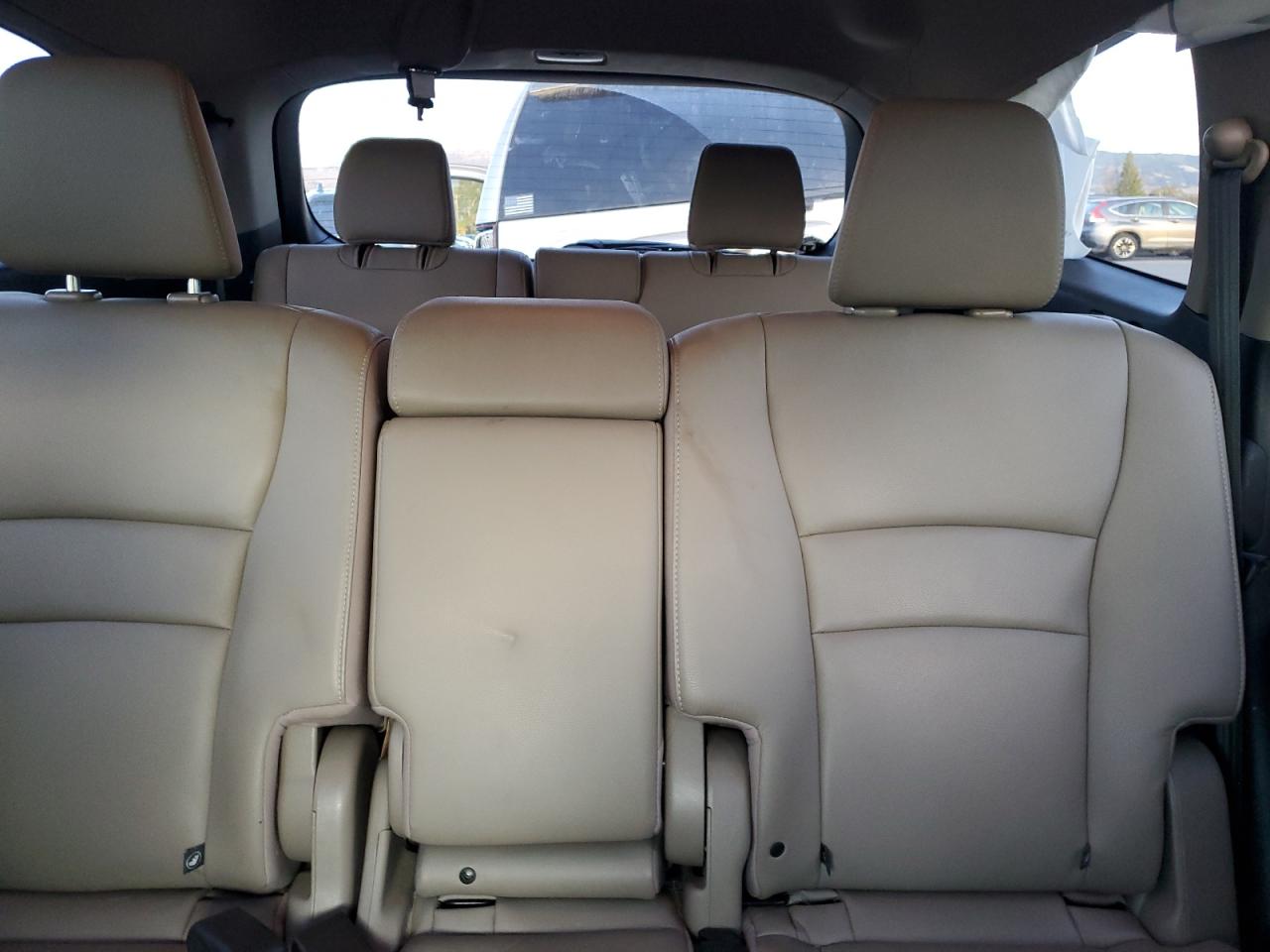 2019 Honda Pilot VIN 5FNYF5H59KB000176 Copart auction photo, all over damage thumbnail 10