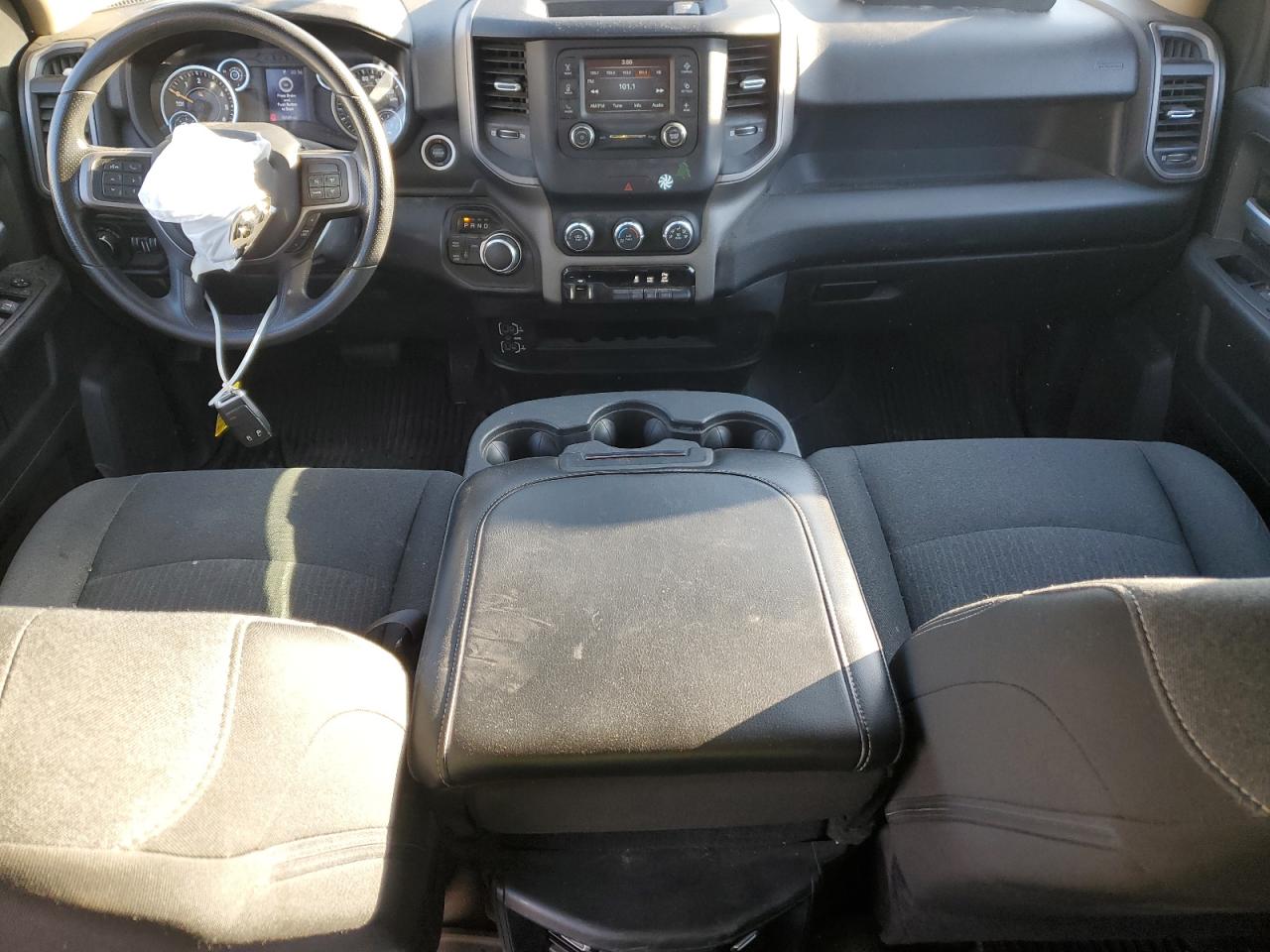 2019 RAM 2500 VIN 3C6UR5CJ5KG551877 Copart auction photo, front end / side damage thumbnail 8