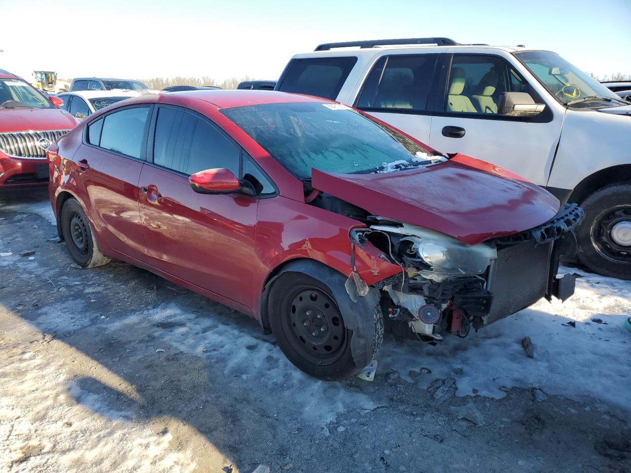 2016 KIA Forte VIN KNAFK4A6XG5566112 Copart auction photo, front end / side damage thumbnail 4