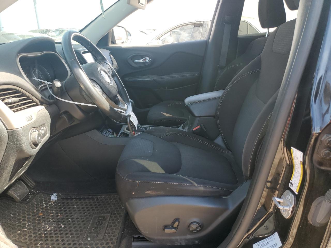2016 Jeep Grand Cherokee VIN 1C4PJLCS4GW212076 Copart auction photo, front end / side damage thumbnail 7
