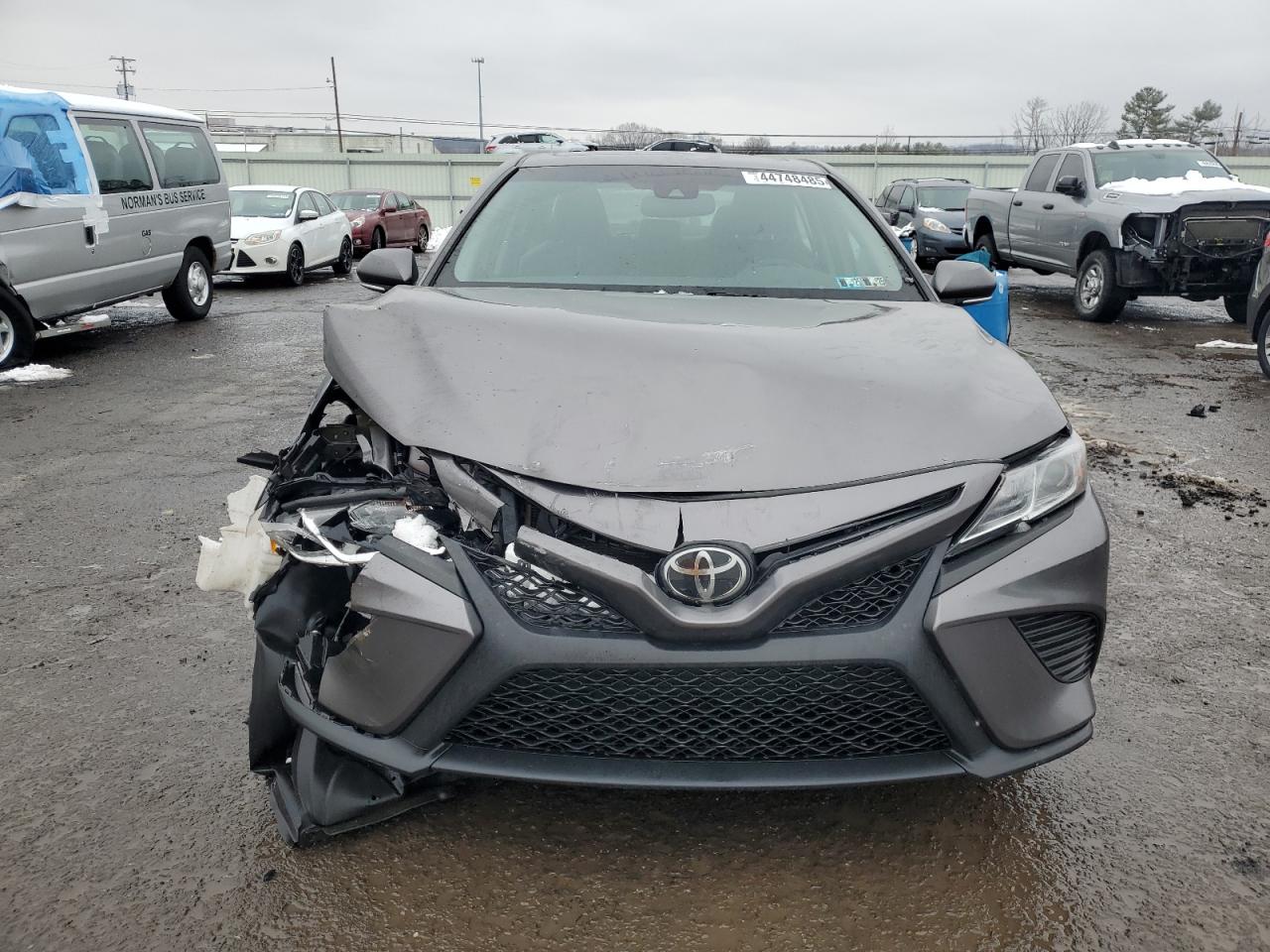 2018 Toyota Camry VIN 4T1B11HK6JU018218 Copart auction photo, front end / rear end damage thumbnail 5