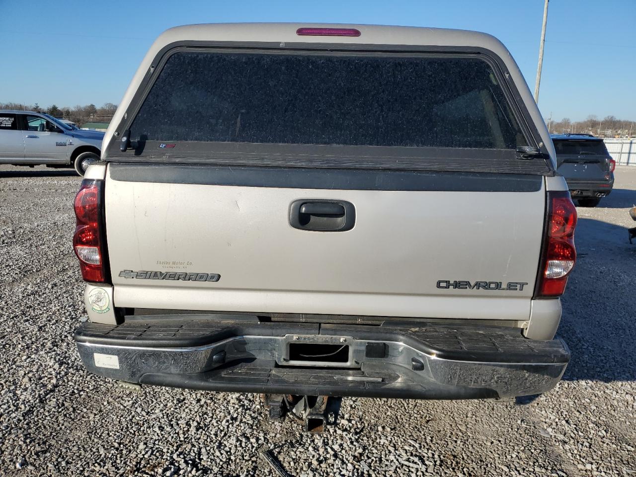 2005 Chevrolet Silverado VIN 1GCHK23U05F973102 Copart auction photo, front end damage thumbnail 6