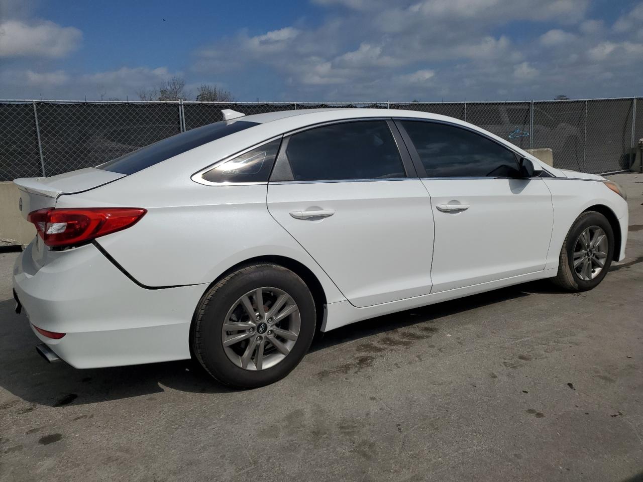 2015 Hyundai Sonata VIN 5NPE24AF2FH060044 Copart auction photo, rear end / front end damage thumbnail 3