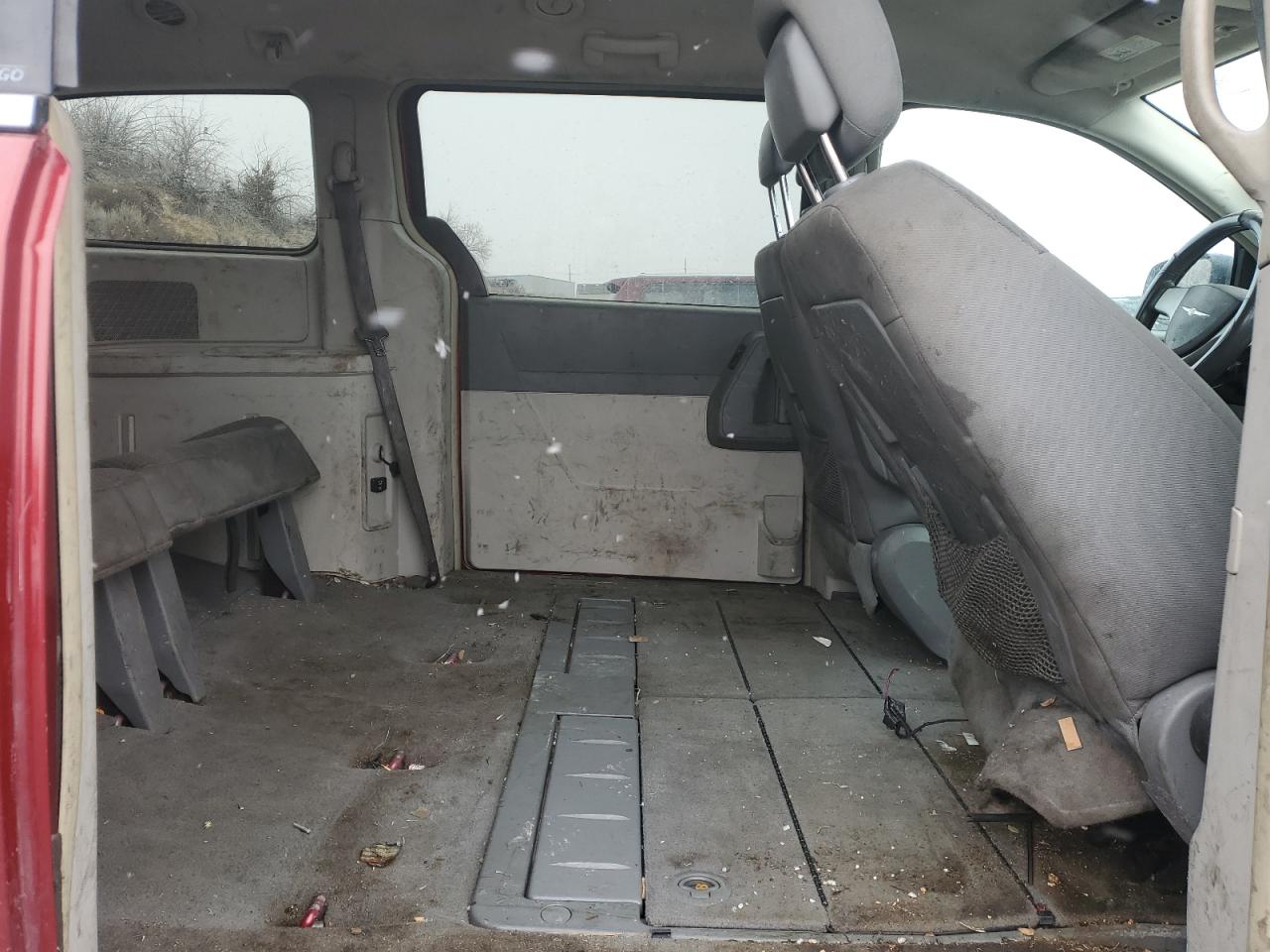 2010 Chrysler Town & Country VIN 2A4RR5D18AR337384 Copart auction photo, rear end / mechanical damage thumbnail 11