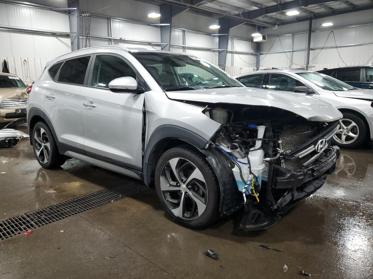 2017 Hyundai Tucson VIN KM8J3CA21HU330338 Copart auction photo, front end damage thumbnail 4
