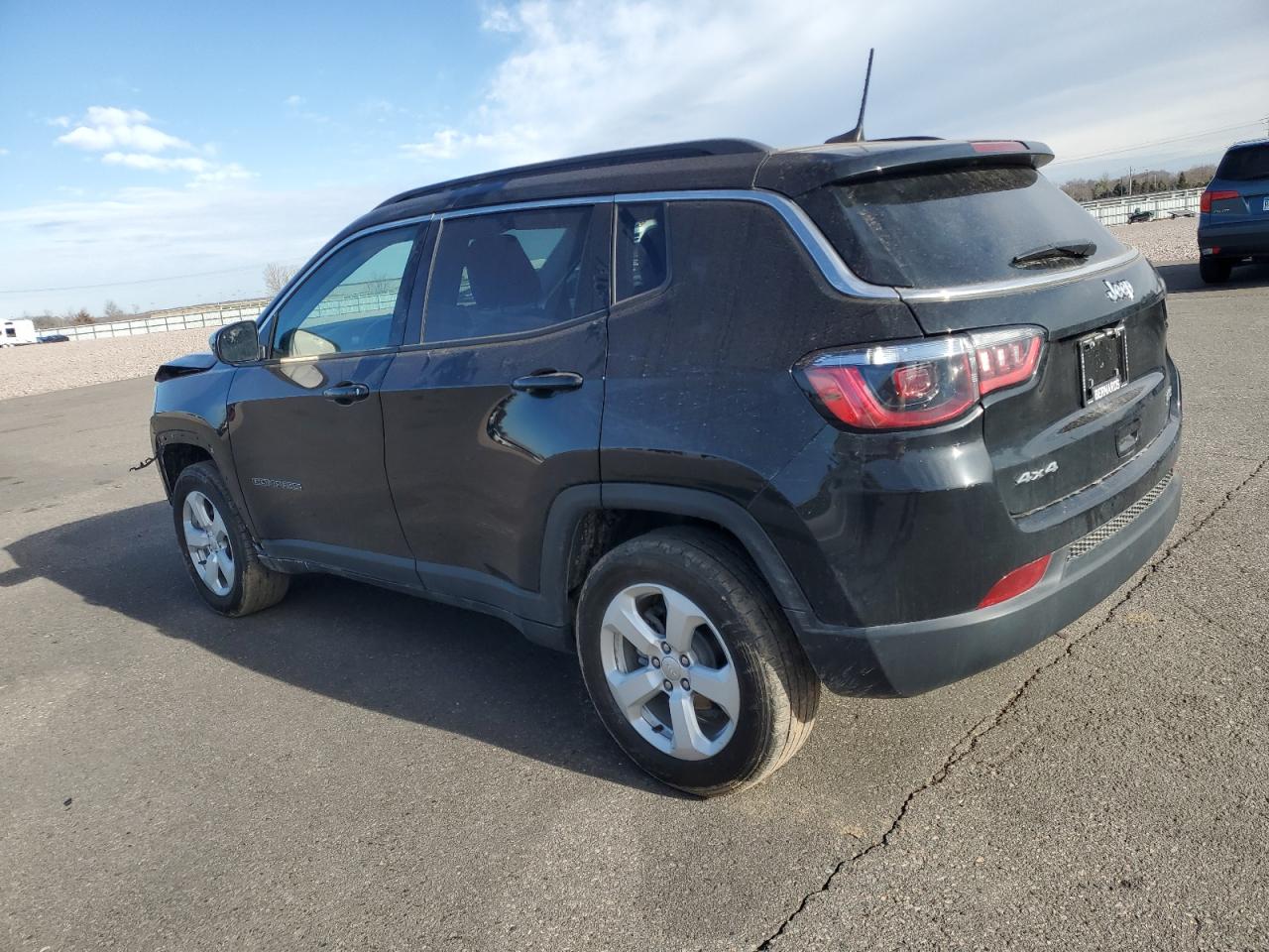 2022 Jeep Compass VIN 3C4NJDBB8NT113195 Copart auction photo, front end damage thumbnail 2