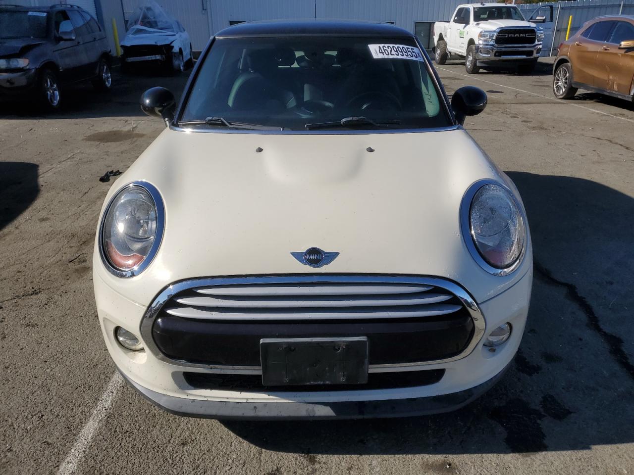 2015 MINI Cooper VIN WMWXM5C58F3A58937 Copart auction photo, side / rear end damage thumbnail 5