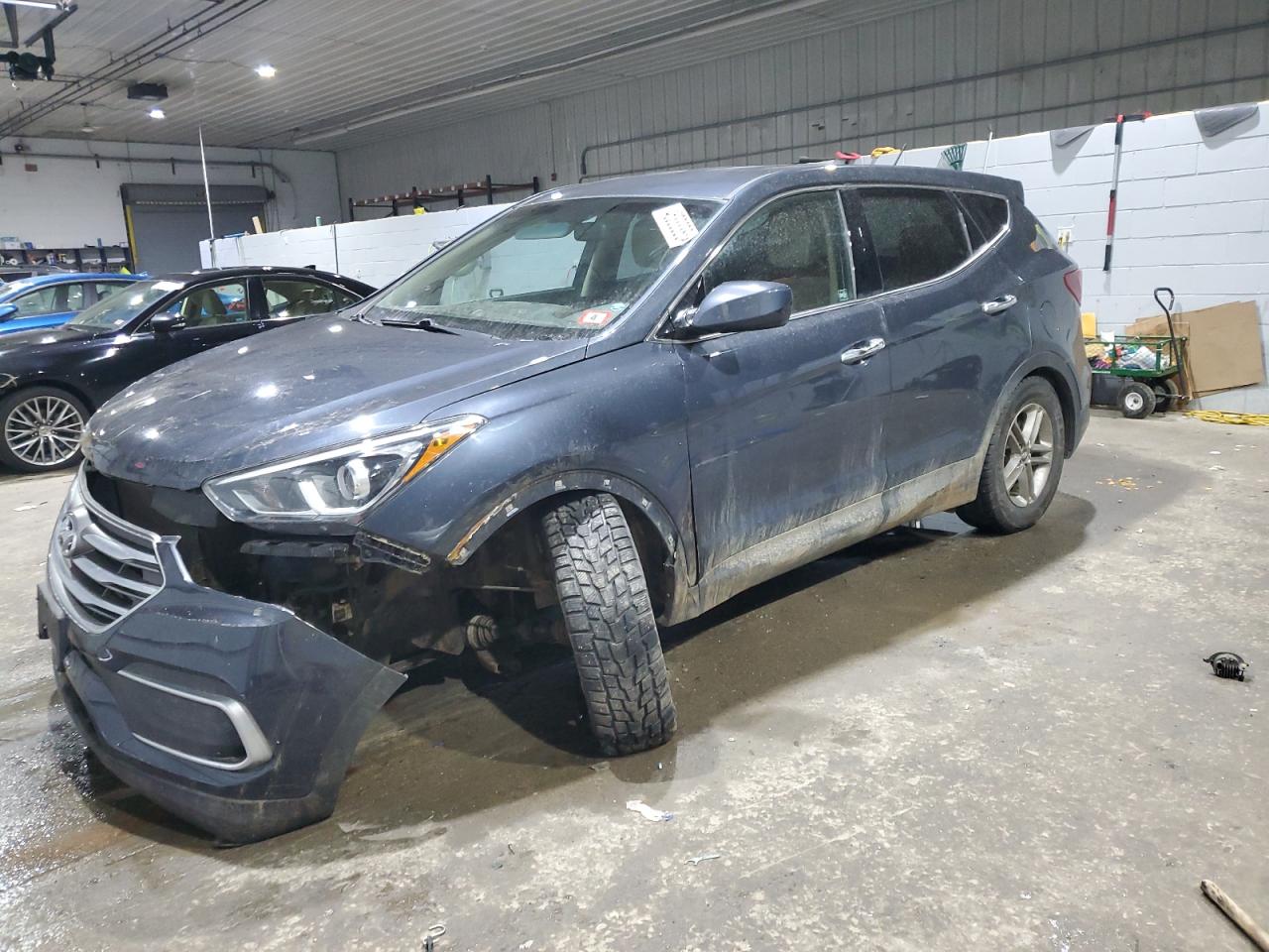 2018 Hyundai Santa Fe VIN 5NMZTDLB4JH097921