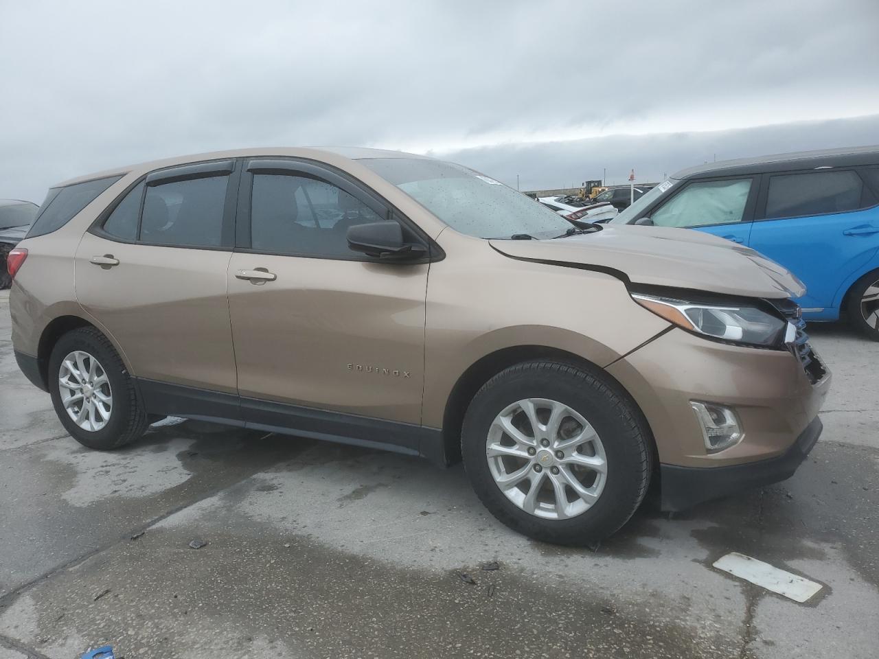 2018 Chevrolet Equinox VIN 2GNAXHEVXJ6295143 Copart auction photo, front end damage thumbnail 4
