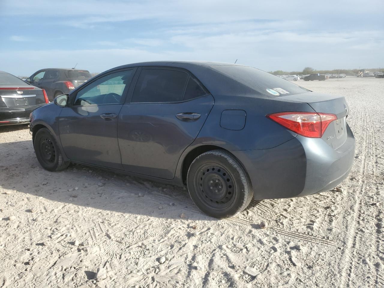 2018 Toyota Corolla VIN 2T1BURHE8JC032624 Copart auction photo, front end damage thumbnail 2