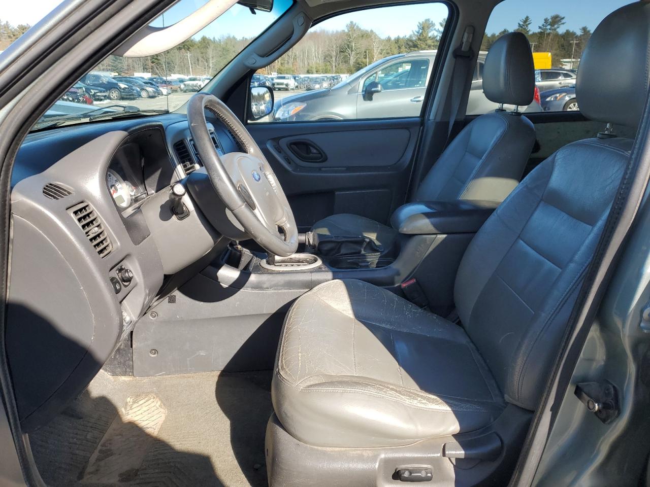 2005 Ford Escape VIN 1FMCU93115KC22032 Copart auction photo, front end / minor dent/scratches damage thumbnail 7