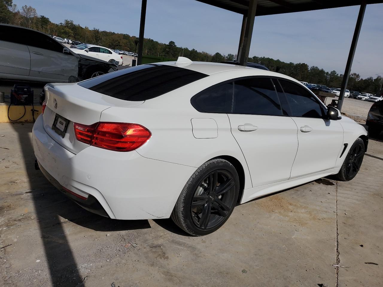 2017 BMW 4er VIN WBA4F9C30HG812750 Copart auction photo, front end damage thumbnail 3