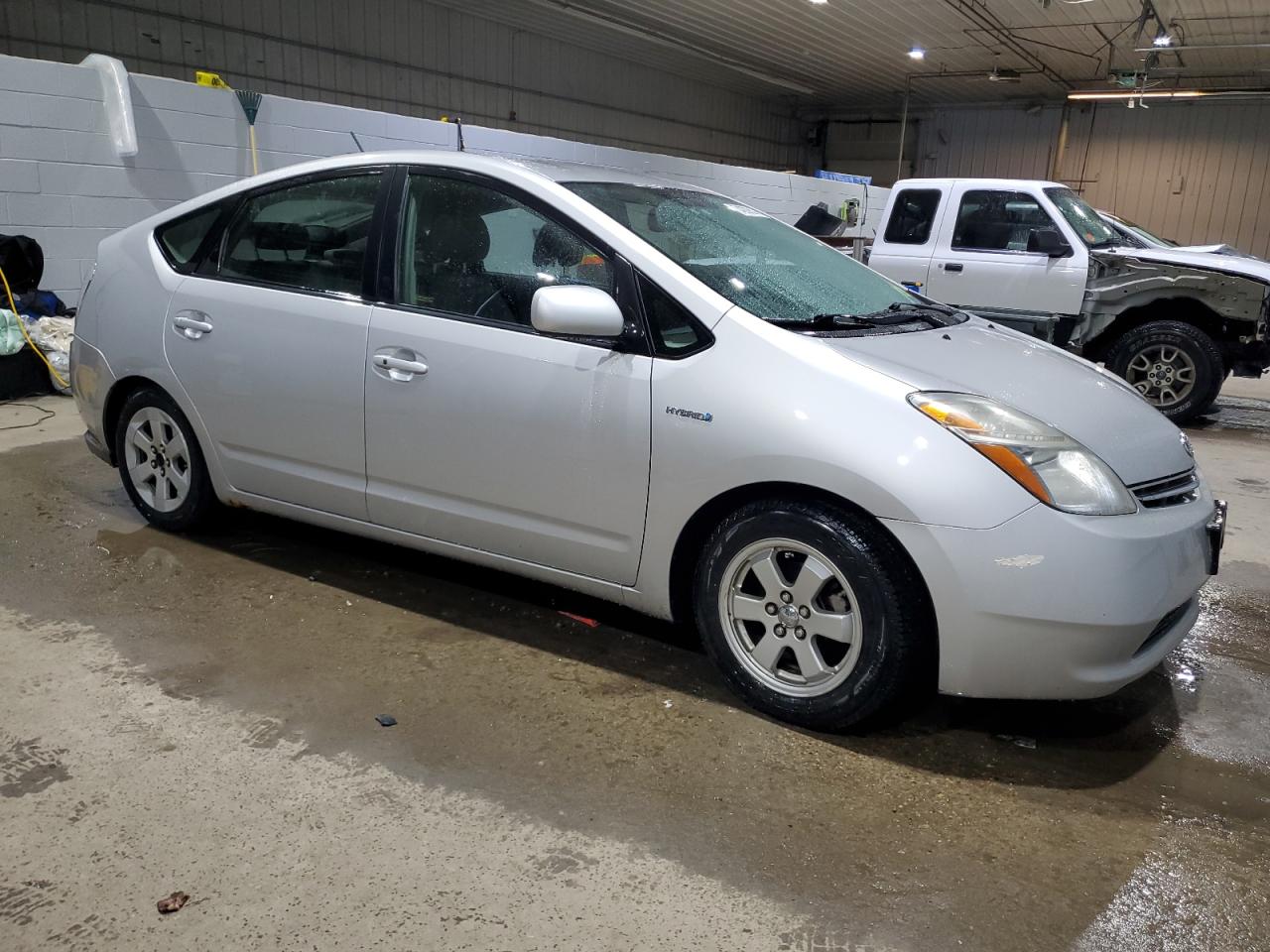 2007 Toyota Prius VIN JTDKB20U077669260 Copart auction photo, minor dent/scratches / top/roof damage thumbnail 4