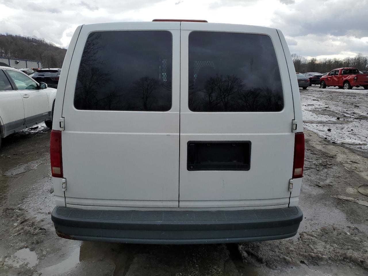 2005 GMC Safari VIN 1GTDM19X15B509277 Copart auction photo, front end damage thumbnail 6