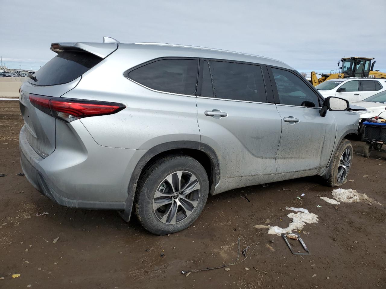 2021 Toyota Highlander VIN 5TDHZRBH1MS152517 Copart auction photo, front end damage thumbnail 3