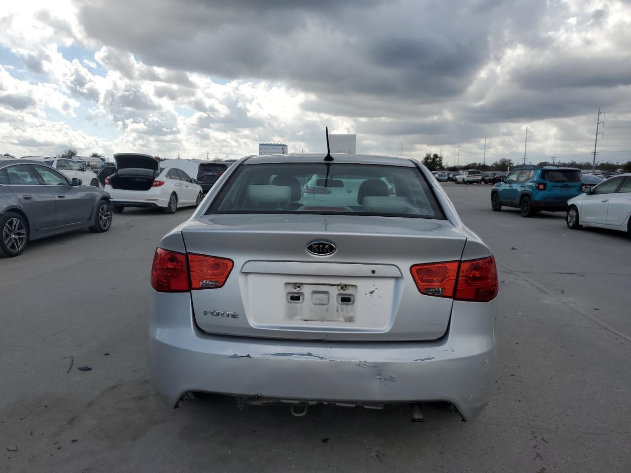 2013 KIA Forte VIN KNAFT4A28D5646272 Copart auction photo, mechanical damage thumbnail 6
