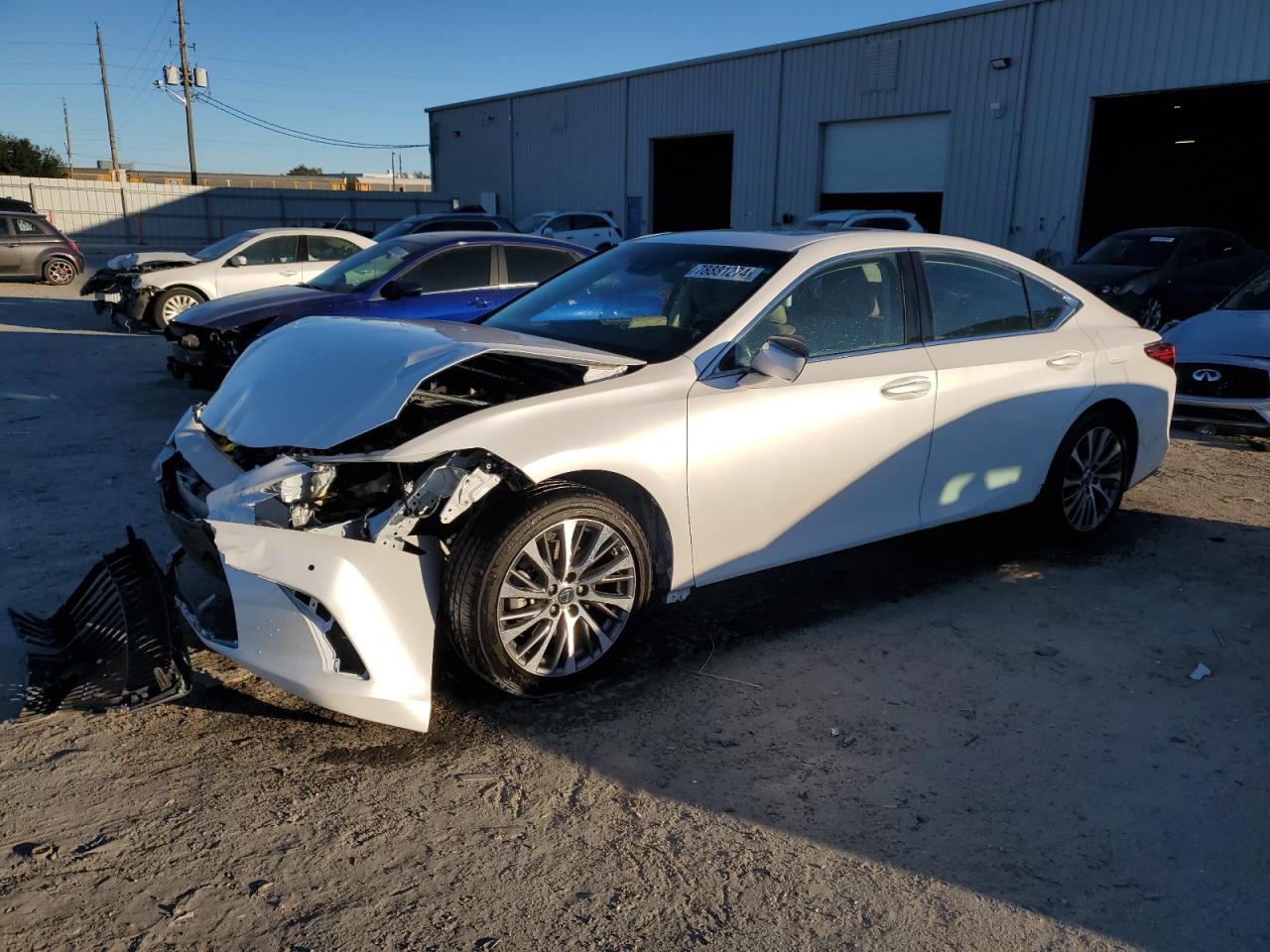 2019 Lexus ES VIN 58ABZ1B16KU008095