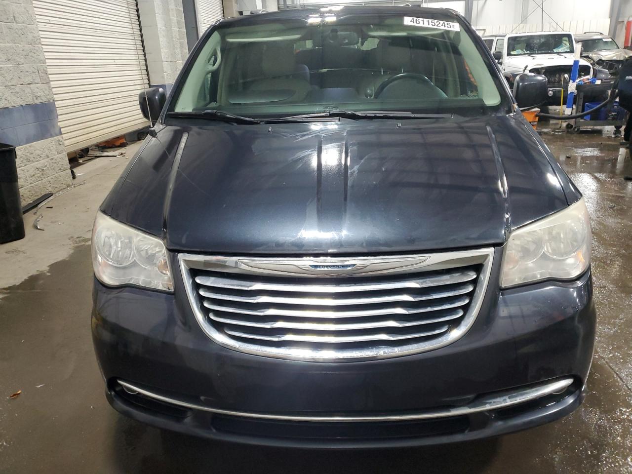 2013 Chrysler Town & Country VIN 2C4RC1BGXDR645698 Copart auction photo, side damage thumbnail 5