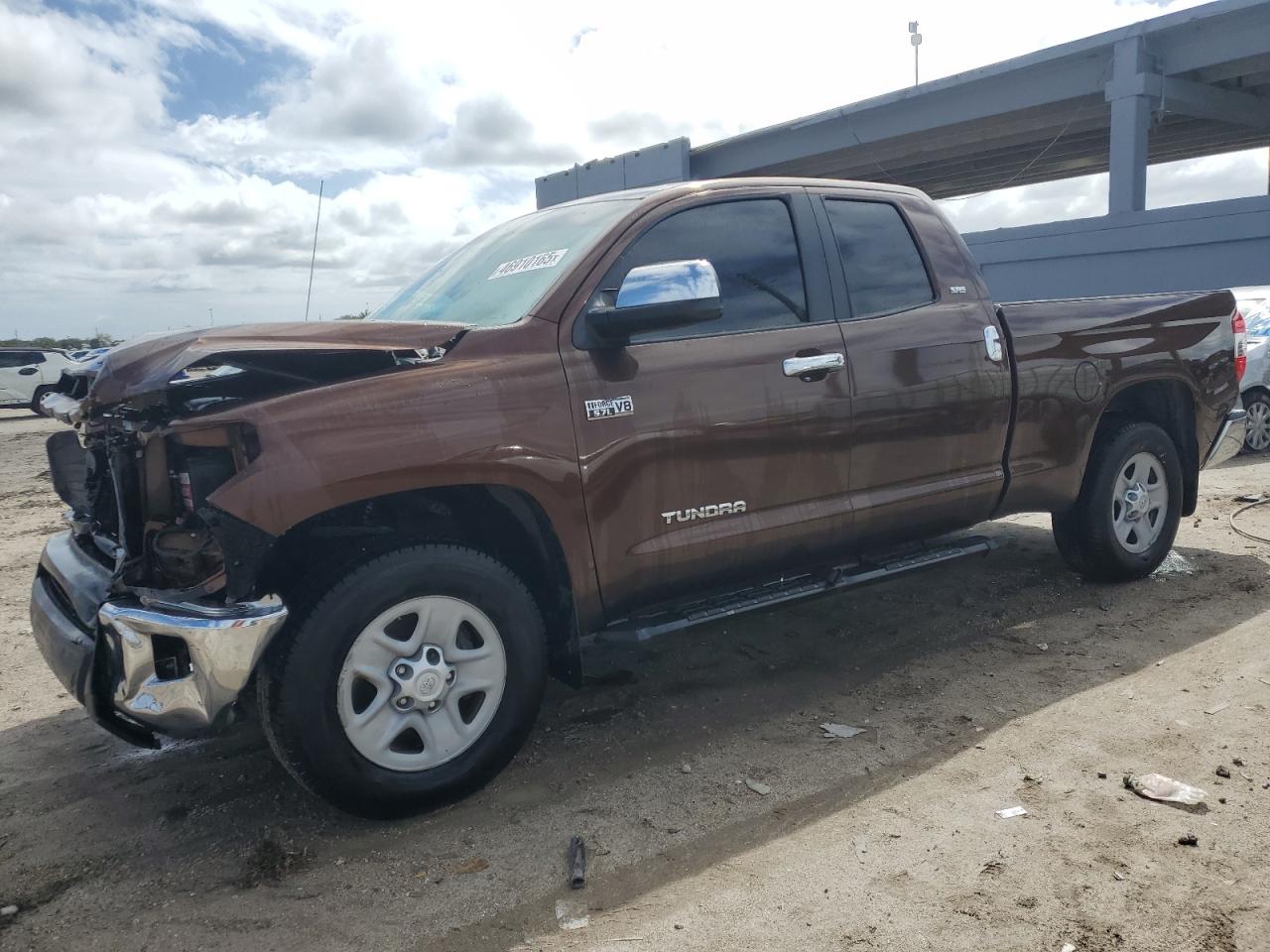 2017 Toyota Tundra VIN 5TFRW5F11HX217532