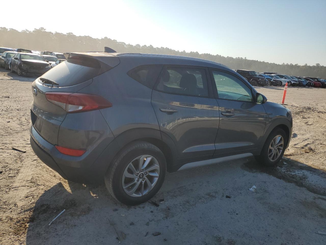 2018 Hyundai Tucson VIN KM8J33A44JU663334 Copart auction photo, top/roof damage thumbnail 3