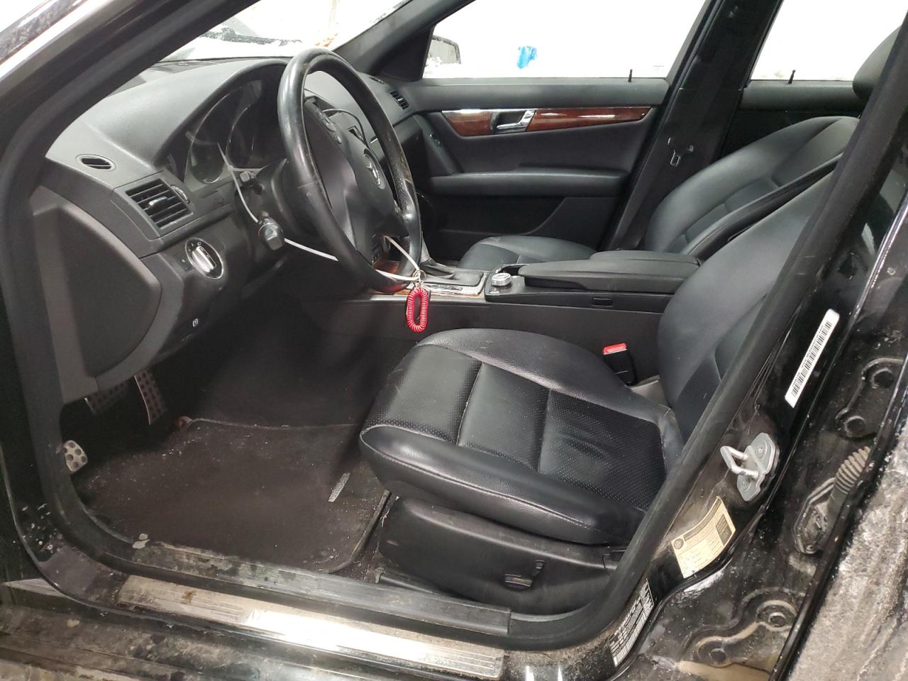 2011 Mercedes-Benz C-klasse VIN WDDGF8BB5BR135621 Copart auction photo, front end damage thumbnail 7