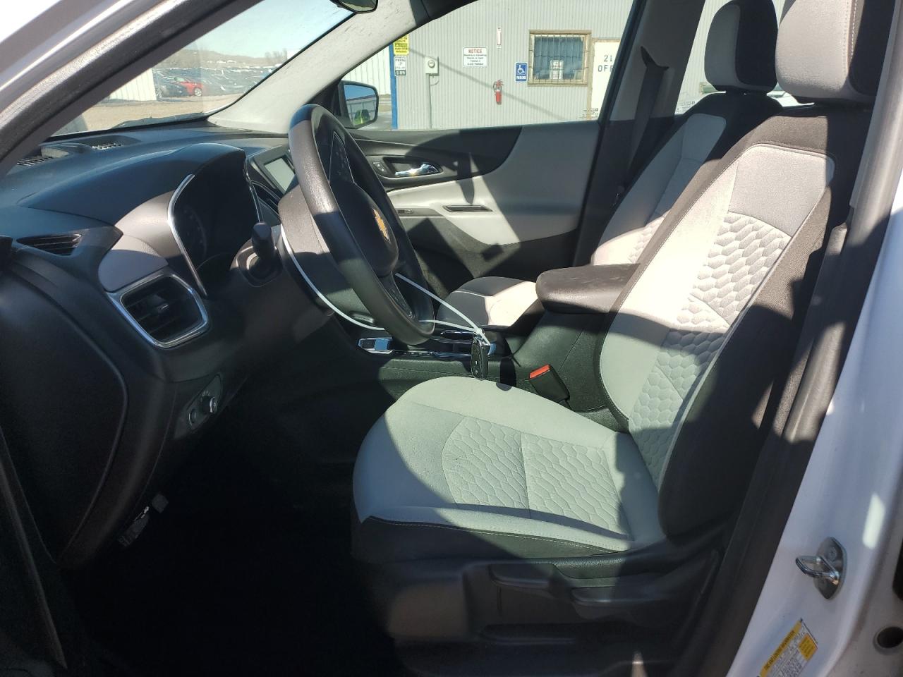 2018 Chevrolet Equinox VIN 2GNAXREV8J6259120 Copart auction photo, front end damage thumbnail 7