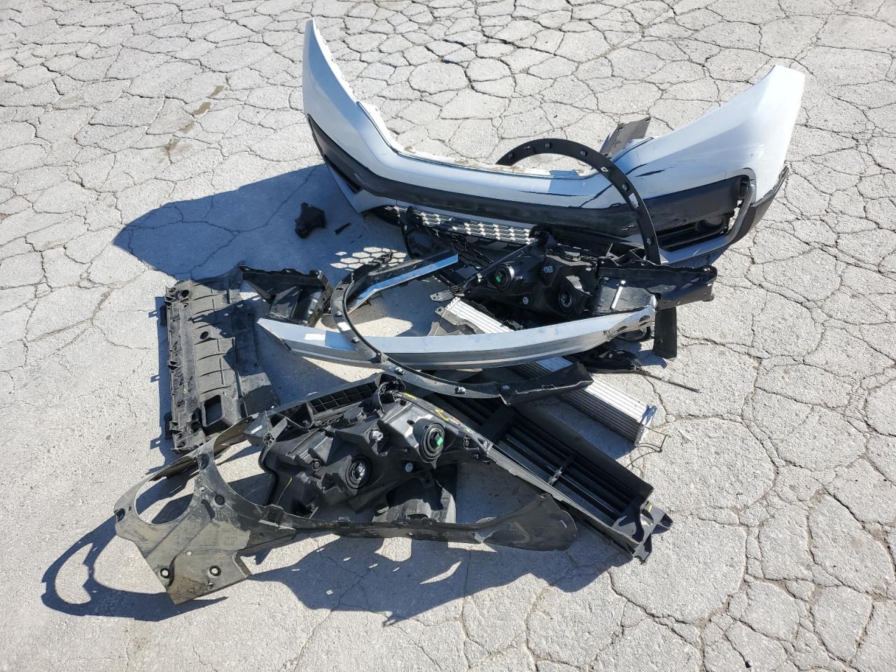 2022 Honda CR-V VIN 5J6RW1H52NA018314 Copart auction photo, front end / side damage thumbnail 13