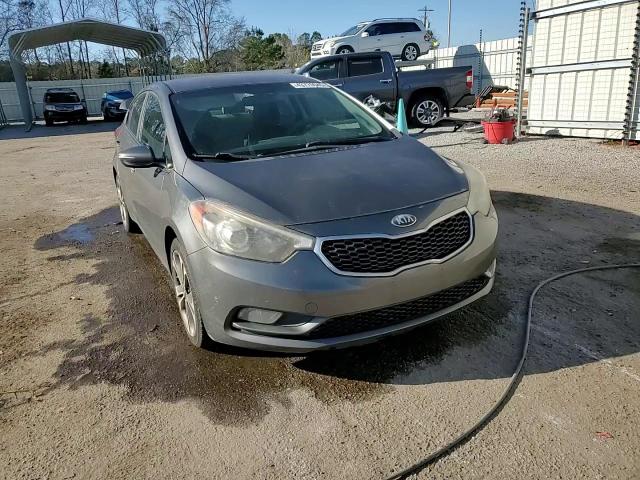 2014 KIA Forte VIN KNAFX4A84E5077222 Copart auction photo, rear end damage thumbnail 13