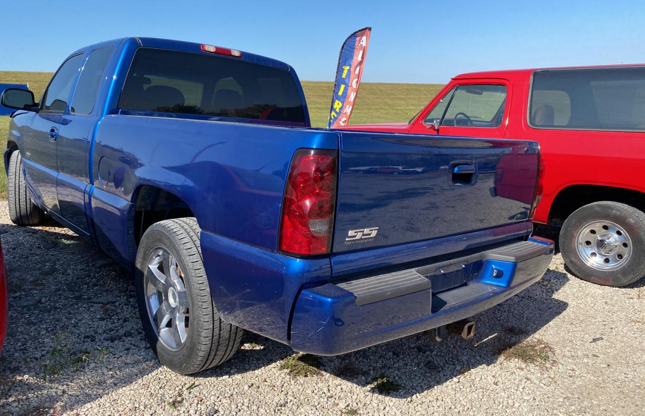 2004 Chevrolet Silverado VIN 2GCEK19N041303732 Copart auction photo, normal wear damage thumbnail 3