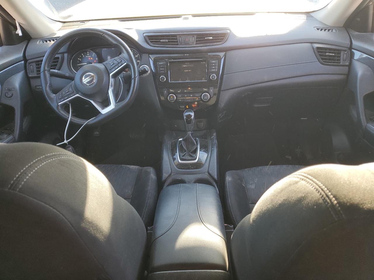 2019 Nissan Rogue VIN KNMAT2MT7KP555579 Copart auction photo, side / rear end damage thumbnail 8
