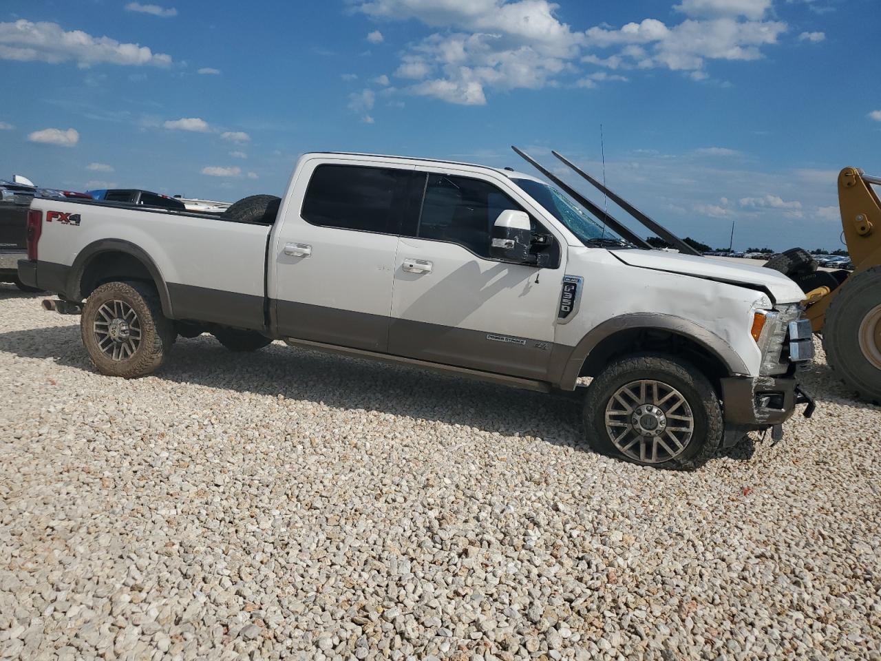 2018 Ford F350 VIN 1FT8W3BT3JEB07915 Copart auction photo, all over damage thumbnail 4