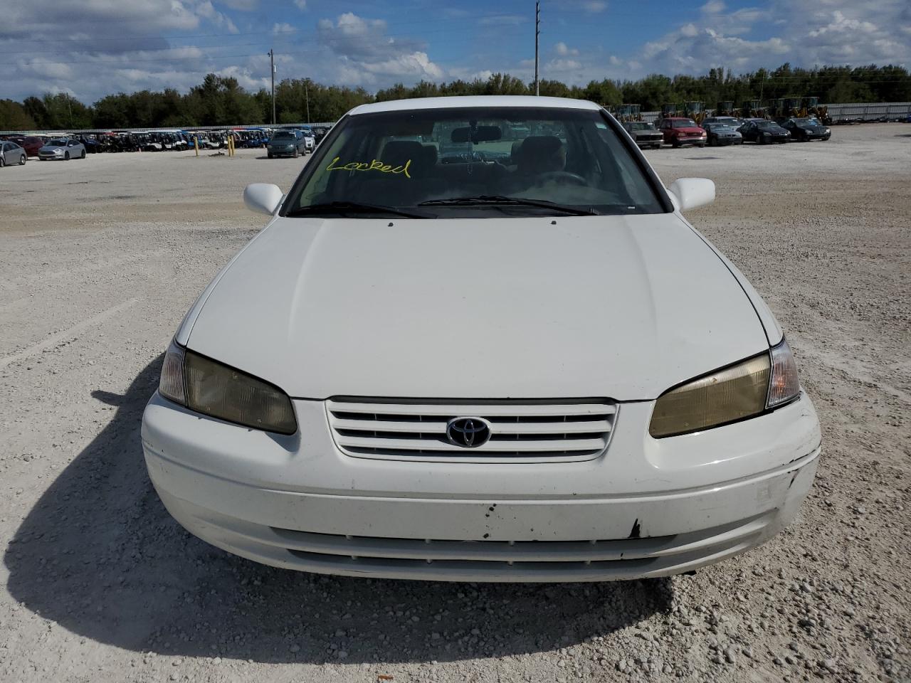 1998 Toyota Camry VIN 4T1BF22K3WU049028 Copart auction photo, water/flood damage thumbnail 5