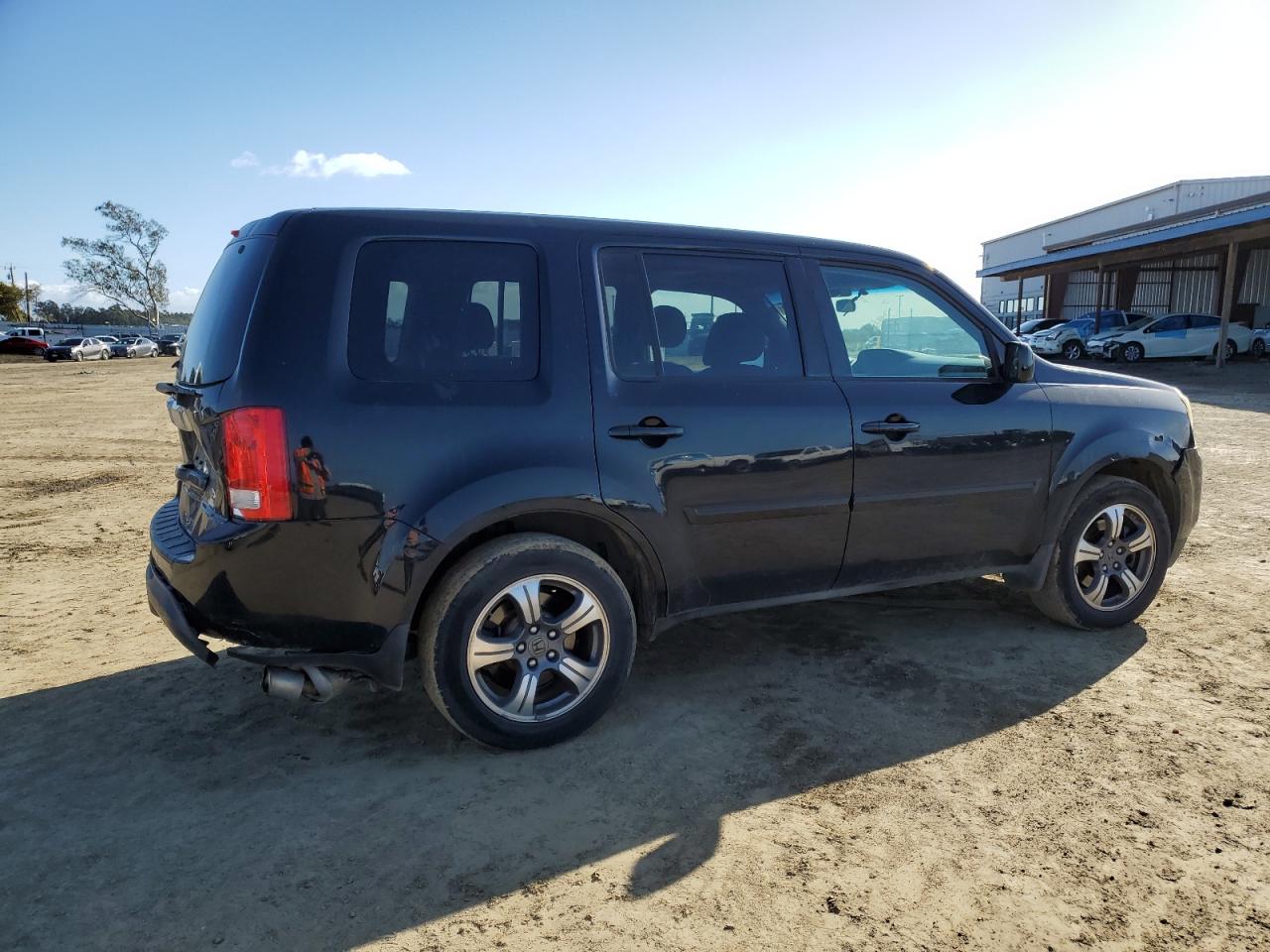 2015 Honda Pilot VIN 5FNYF4H30FB061852 Copart auction photo, rear end / front end damage thumbnail 3
