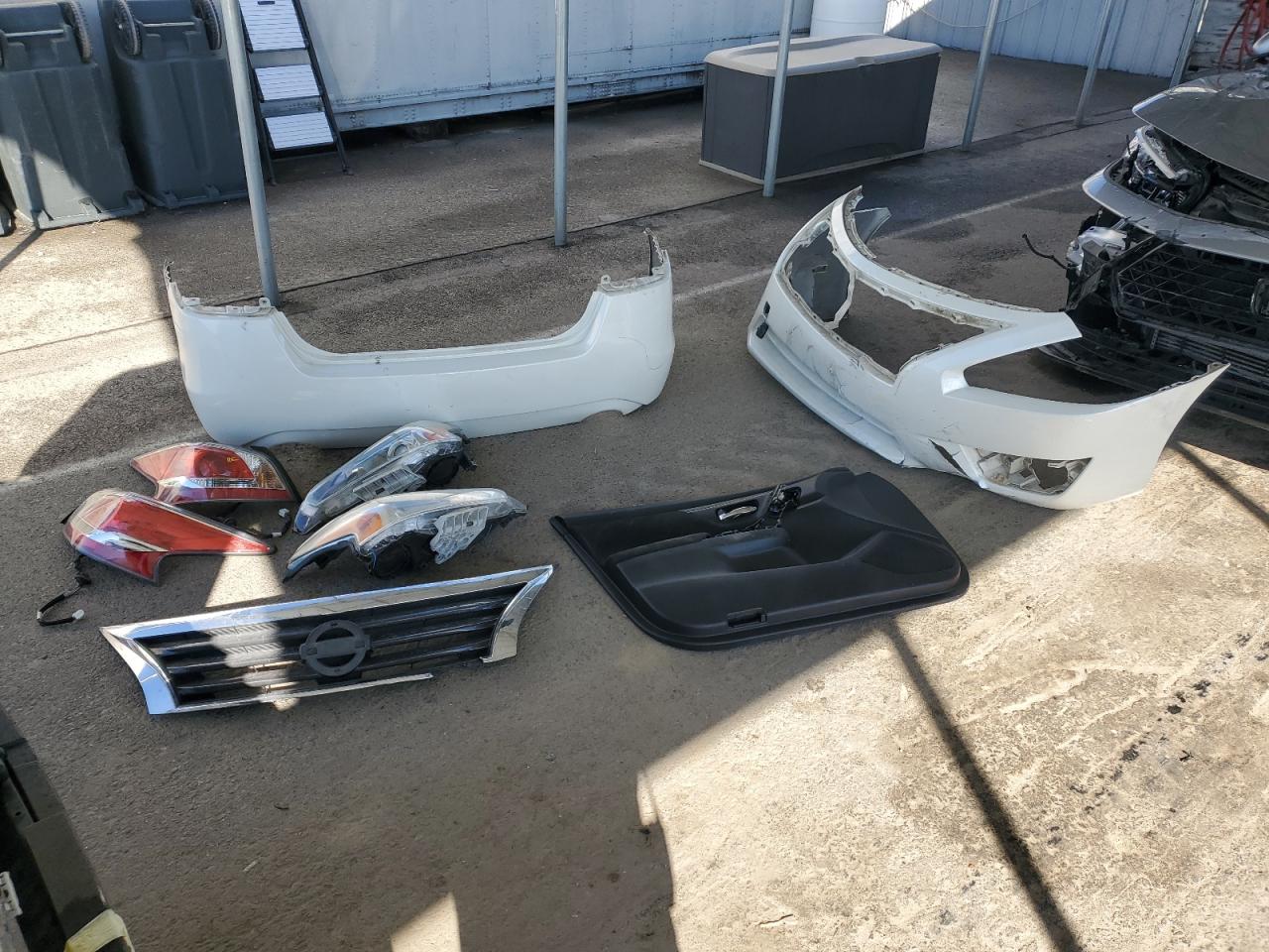 2015 Nissan Altima VIN 1N4AL3AP6FN323320 Copart auction photo, front end / rear end damage thumbnail 12