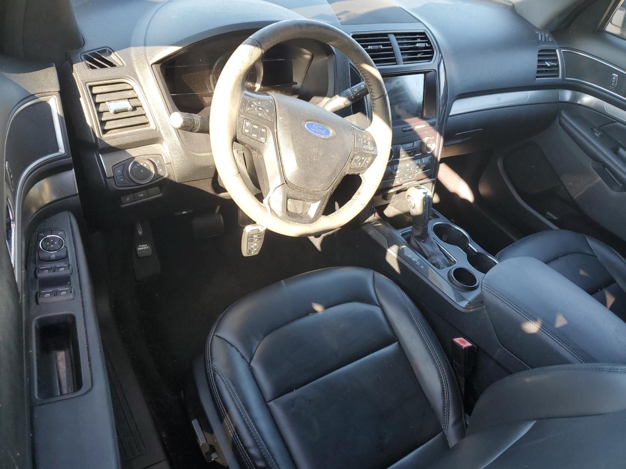 2019 Ford Explorer VIN 1FM5K7DH4KGA58255 Copart auction photo, water/flood damage thumbnail 8