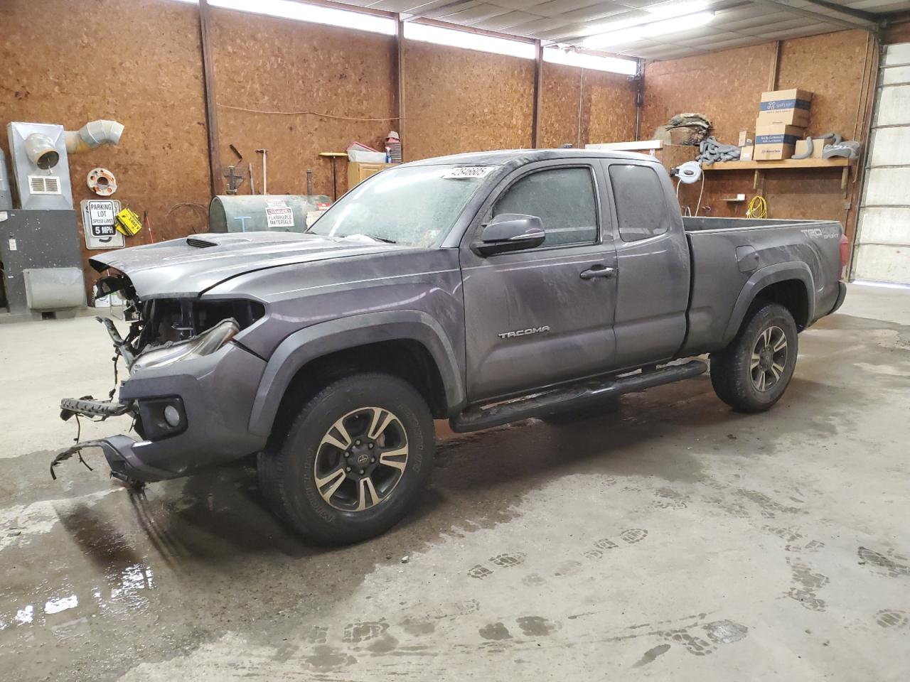 2016 Toyota Tacoma VIN 5TFSZ5AN4GX040038