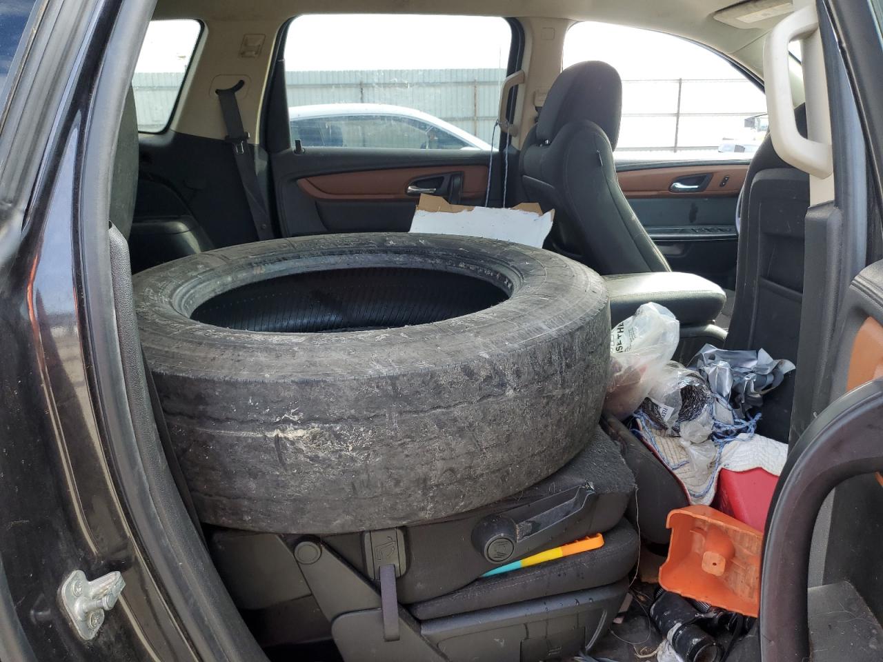 2017 Chevrolet Traverse VIN 1GNKVGKD0HJ184534 Copart auction photo, vandalism damage thumbnail 11