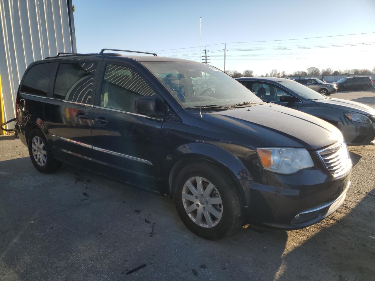 2015 Chrysler Town & Country VIN 2C4RC1BG3FR522036 Copart auction photo, front end damage thumbnail 4