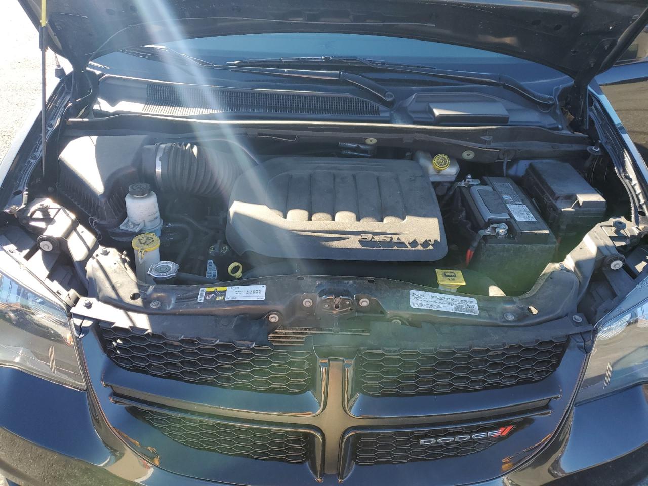2019 Dodge Caravan VIN 2C4RDGEG9KR769521 Copart auction photo, rear end / side damage thumbnail 13