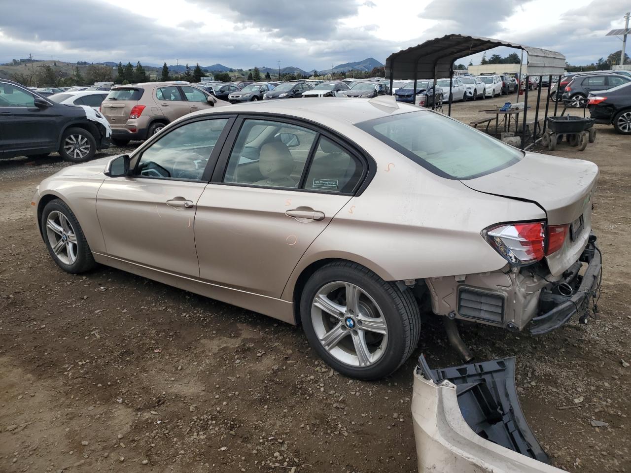 2014 BMW 3er VIN WBA3B1G50ENS81349 Copart auction photo, rear end damage thumbnail 2