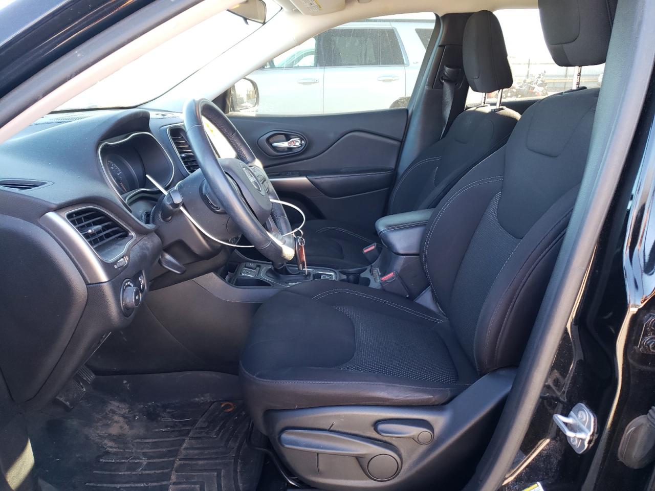 2019 Jeep Grand Cherokee VIN 1C4PJLCX0KD382287 Copart auction photo, water/flood / frame damage damage thumbnail 7