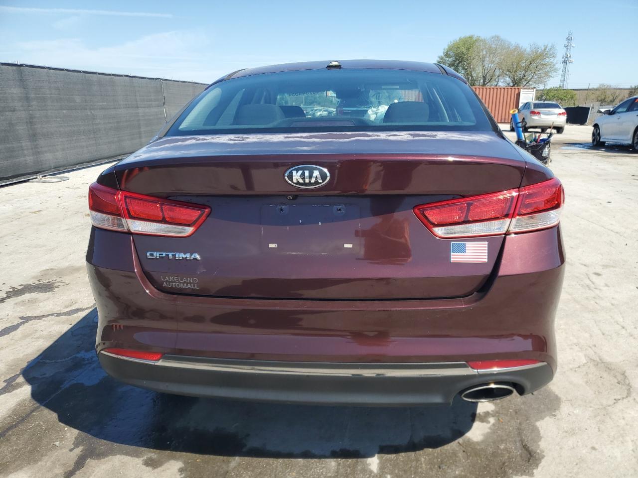 2016 KIA Optima VIN 5XXGT4L31GG018292 Copart auction photo, front end / side damage thumbnail 6